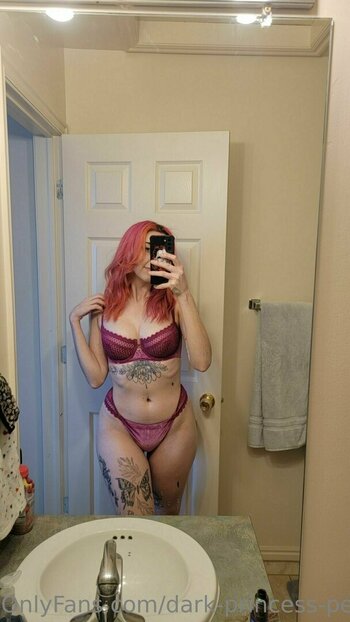 Dark_princess_peach / redkingcosplays Nude Leaks OnlyFans Photo 23