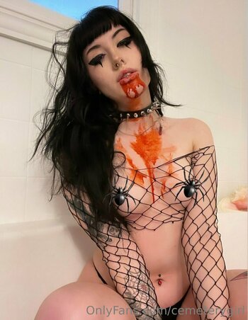 Deadgjrl / cemeterygirl Nude Leaks OnlyFans Photo 6