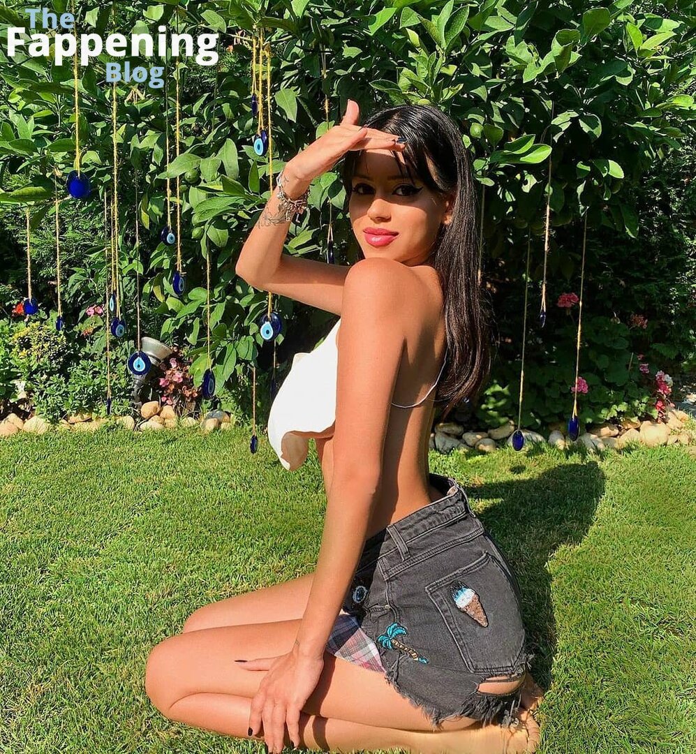 Demet's emotional intensityHer captivating vulnerabilityA powerful expression