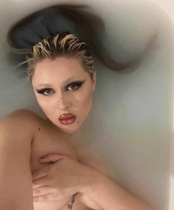 Demonkomplex / Lois / laviniaollhoff Nude Leaks OnlyFans Photo 4