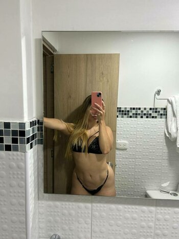 Diana Arboleda / Zule Diaz / Zule09_ / zule09 Nude Leaks OnlyFans Photo 24