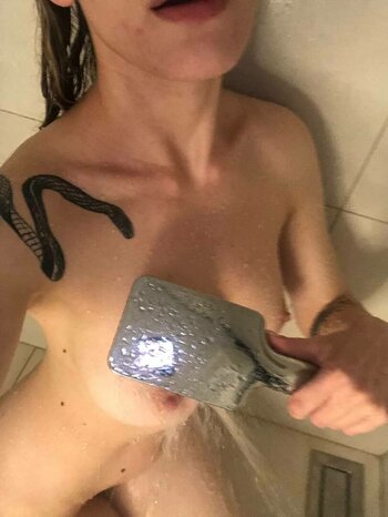 Dina Lewd / dina_lewd / lewdina Nude Leaks OnlyFans Photo 16