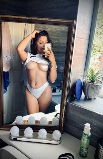 dny20 / Maria Denisa / https: / maria_dny20 Nude Leaks OnlyFans Photo 18