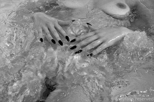 elisabettazaffiro Nude Leaks Photo 19