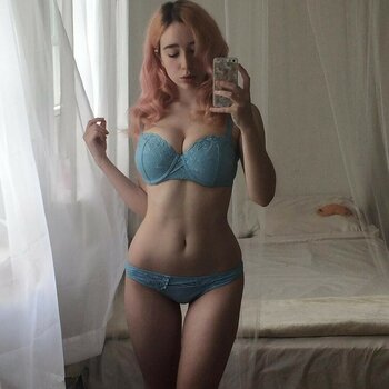 Elita Harkov / Yungelita Nude Leaks Photo 7