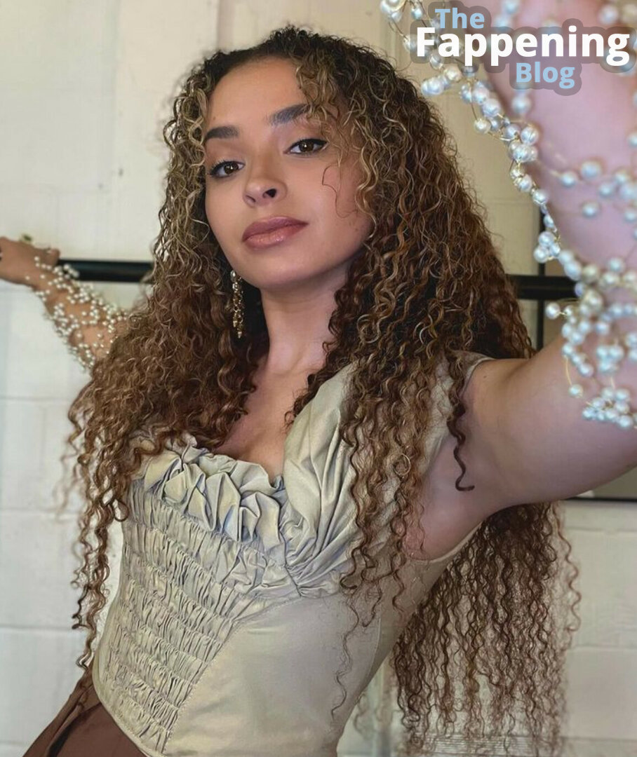 Ella Eyre / ellaeyre Nude Leaks Photo 190 | #TheFappening