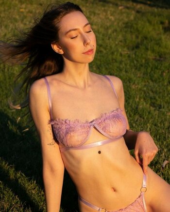 Ella Kosov / ___ella_k___ Nude Leaks Photo 11