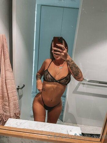 Elle Howard / ellhoward Nude Leaks OnlyFans Photo 7