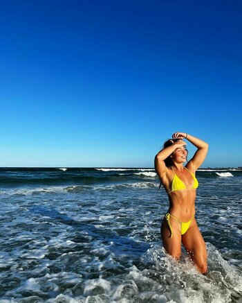Elly Candi / beachpeachau Nude Leaks Photo 2