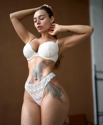 Ema Novak / AliceRedLips / _emanovak_ / emanovak Nude Leaks OnlyFans Photo 18