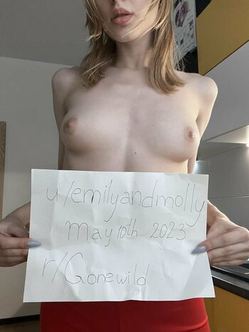 emilyandmolly / emiandmolfinsta / emilywright Nude Leaks OnlyFans Photo 2