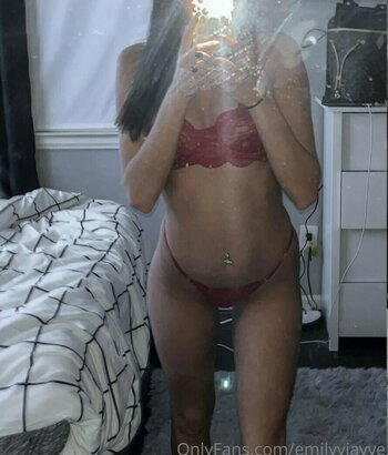 Emilyy Jayye / emilyjayepro / emilyyjayye Nude Leaks OnlyFans Photo 2