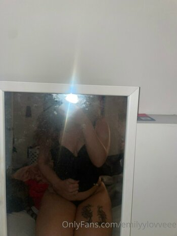 emilyylovveee Nude Leaks Photo 5