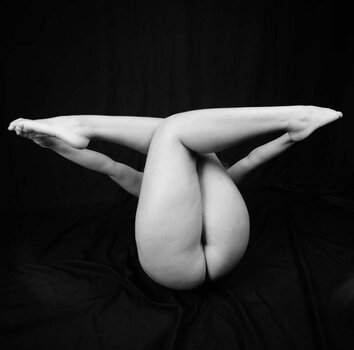 Erika Mahya / mahya.arte Nude Leaks Photo 12