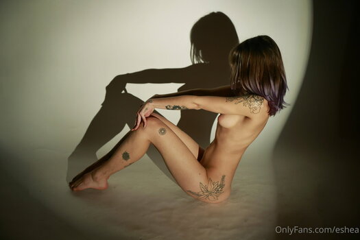 eshea Nude Leaks Photo 7
