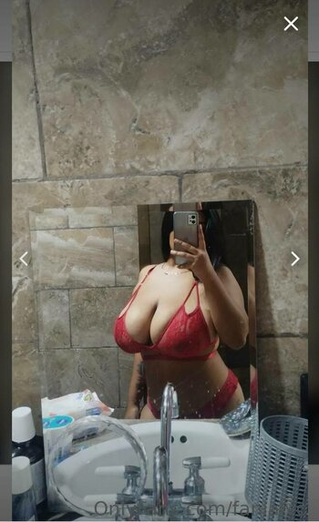 Estephania Alvarez / Fanialvc Nude Leaks OnlyFans Photo 23