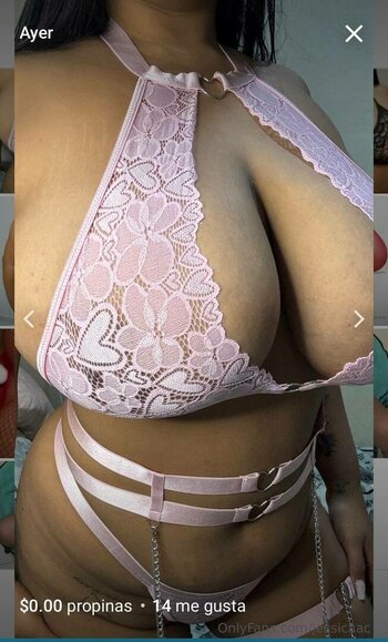 Estephania Alvarez / Fanialvc Nude Leaks OnlyFans Photo 32