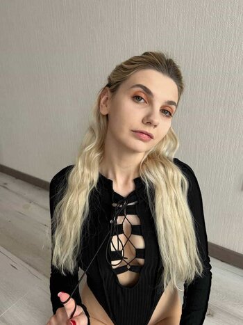 Eva Ross / e.v.a.r.o.s.s / evarossof / https: Nude Leaks OnlyFans Photo 28