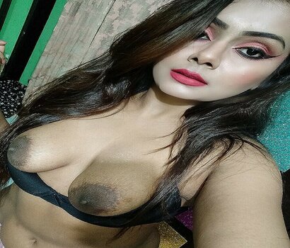 Farah Diba / Maya234 Nude Leaks Photo 3