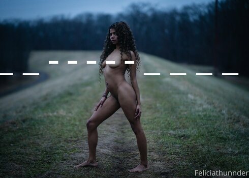 feliciathunnder Nude Leaks Photo 17