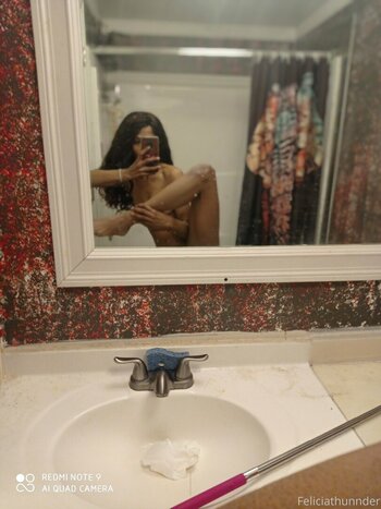 feliciathunnder Nude Leaks Photo 22