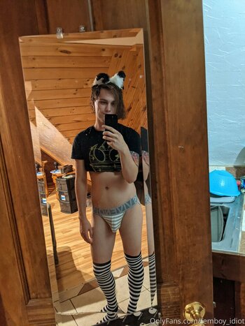 femboy_idiot Nude Leaks Photo 2