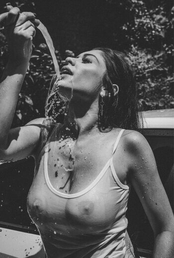 Fernanda Paiva / nandasweetpain Nude Leaks OnlyFans Photo 3