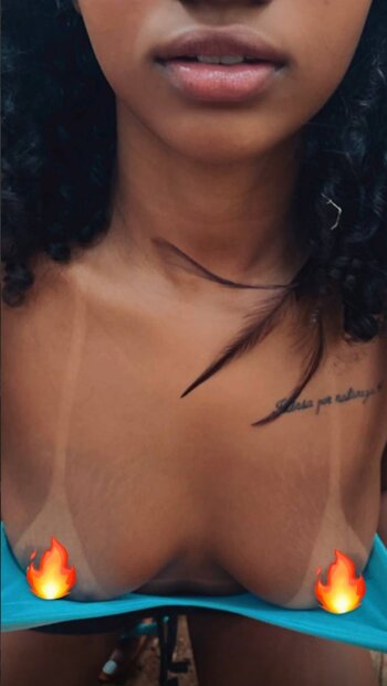 Fernanda Souza / fernanda_souzacute / nanda_martineezz Nude Leaks Photo 1