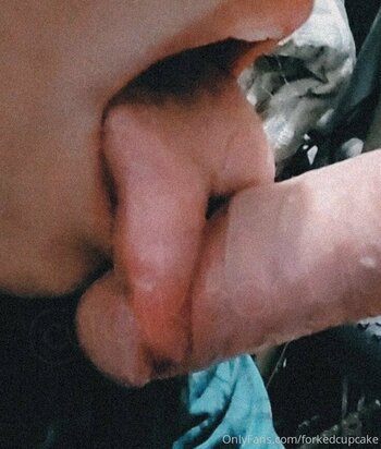 Forked Cupcake / Split Tongue / forkedcupcake Nude Leaks OnlyFans Photo 5