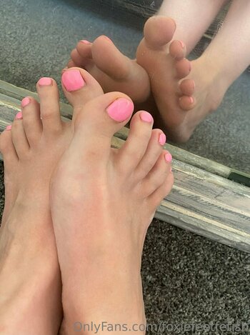 foxiefeetfetish Nude Leaks Photo 6