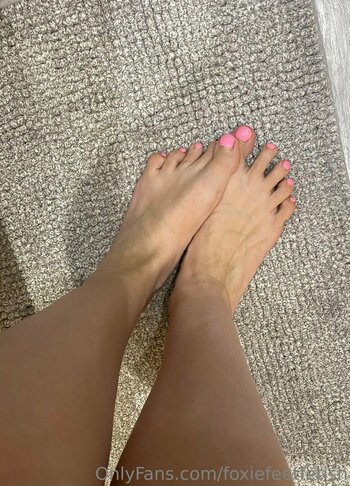 foxiefeetfetish Nude Leaks Photo 8