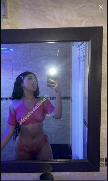 frostedaliine Nude Leaks OnlyFans Photo 11