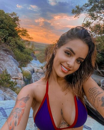 Gabriela Fernanda / __gabrielaafernanda / tapiafernanda Nude Leaks OnlyFans Photo 4
