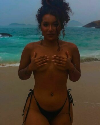 Giovanna Santos / dandyysantoss / gihsanttosss / u140289198 Nude Leaks OnlyFans Photo 4