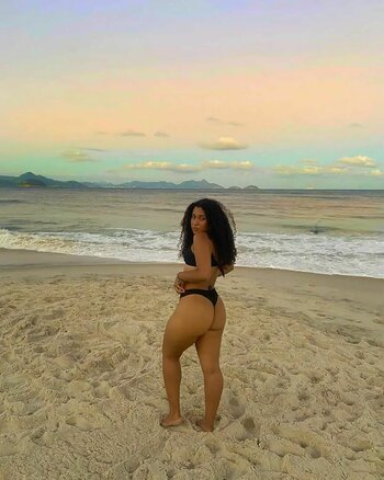 Giovanna Santos / dandyysantoss / gihsanttosss / u140289198 Nude Leaks OnlyFans Photo 6