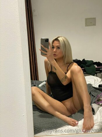 Giulia Valeri / giuliavaleri01 / giuliavaleri2001 Nude Leaks OnlyFans Photo 37
