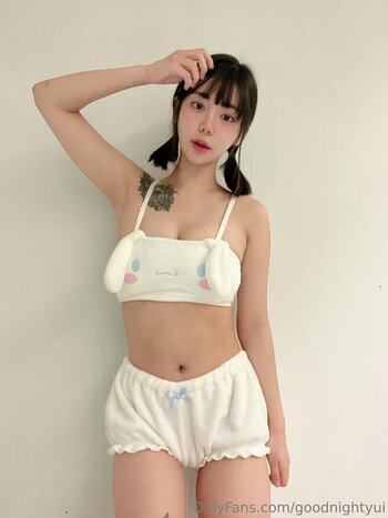 goodnightyui Nude Leaks Photo 31