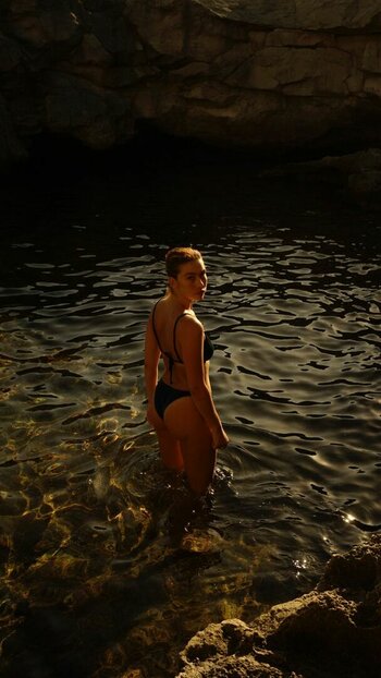 Greta Fernandez / gretafernandez / gretaquijano Nude Leaks OnlyFans Photo 19
