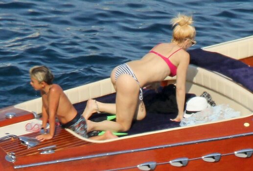 Gwen Stefani / gwenstefani Nude Leaks Photo 374