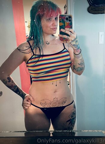 happilyeverawful / galaxykill3r Nude Leaks OnlyFans Photo 1