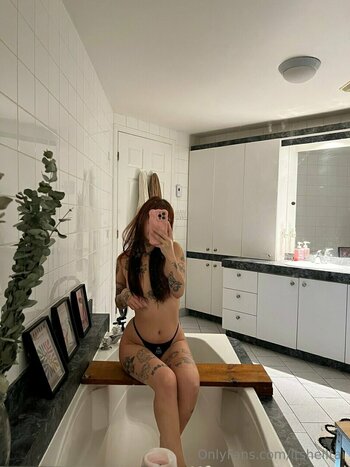 Helltai / Bibi Nguyen / itshelltai Nude Leaks OnlyFans Photo 27