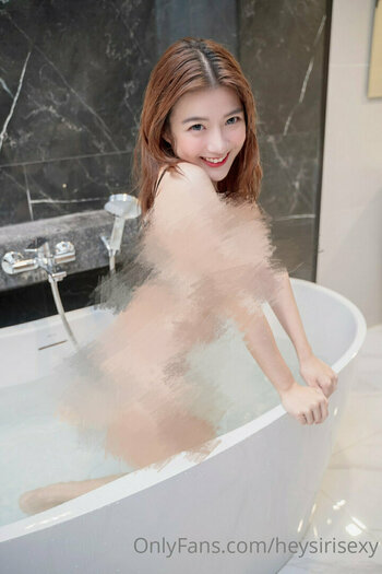 heysirisexy Nude Leaks Photo 21