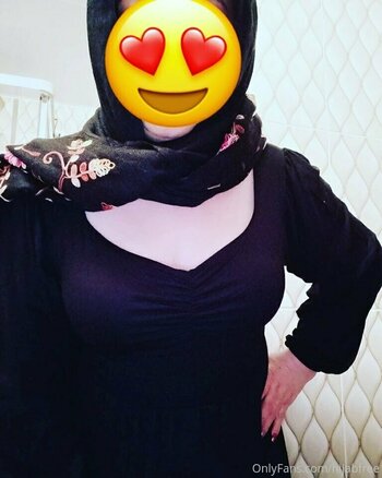 hijabfree Nude Leaks Photo 4