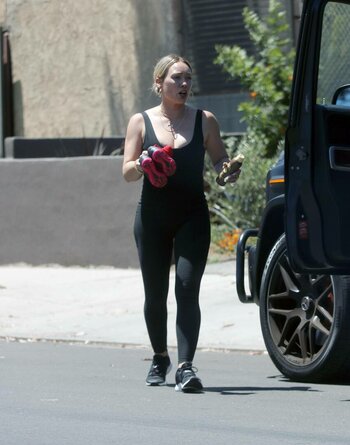 Hilary Duff / hilaryduff Nude Leaks Photo 2260