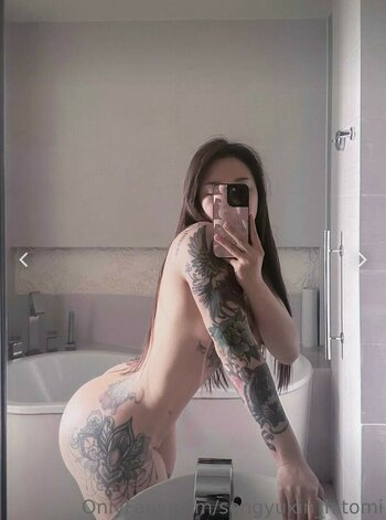 Hitomi Songyuxin / i_am_hitomi_1994 / songyuxinhitomi Nude Leaks OnlyFans Photo 4