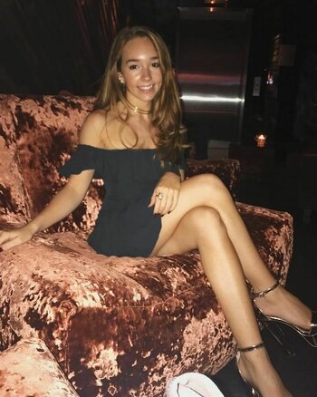 Holly Taylor / actress / holly_taylor / lilydarling Nude Leaks OnlyFans Photo 15