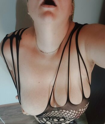 Horny Mummy / squirrelthegirl Nude Leaks OnlyFans Photo 2