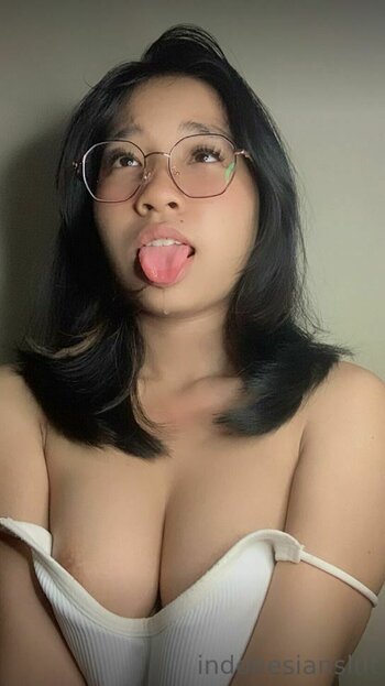 id_babygirl / indonesianslut Nude Leaks OnlyFans Photo 27