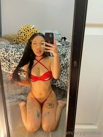 indigodess / indig0dess / indiglodess / indigodesss / sxggodess / sxyglodess Nude Leaks OnlyFans Photo 3