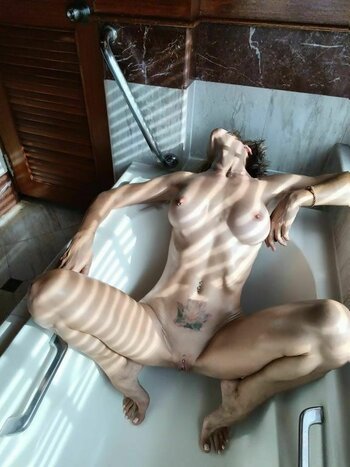 Inna Tikhonova / Tikhoninna / onlynessie / sailorlynx Nude Leaks OnlyFans Photo 20
